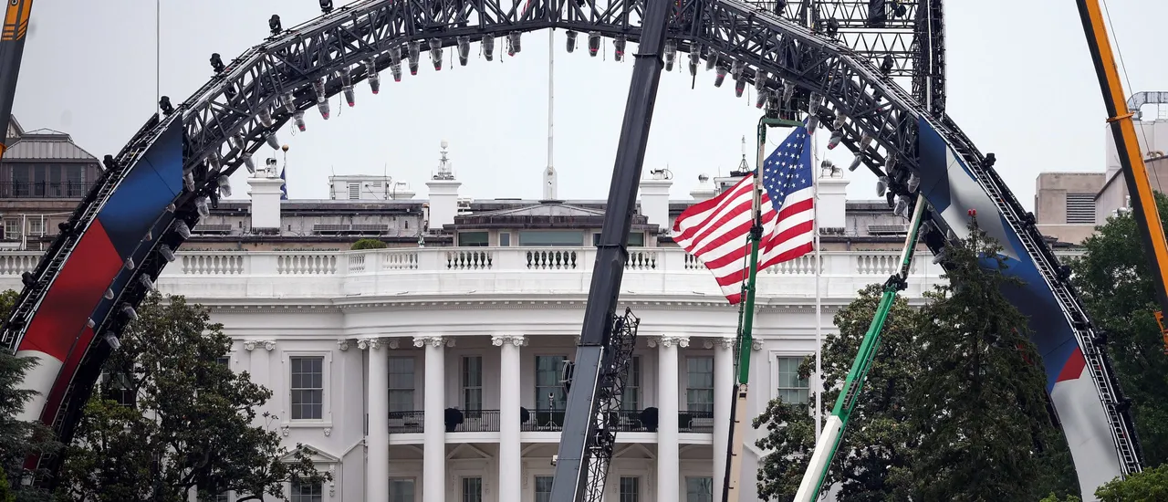 (Photo by Kevin Dietsch/Getty Images)
