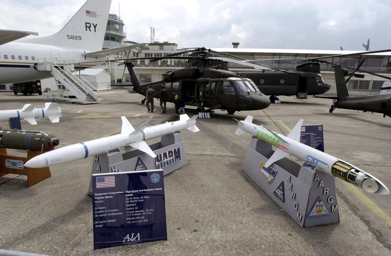 Models of anti-radiation missiles of American Raytheon are on display 17 June 2001 at the 44th Paris-Le Bourget Air Show, scheduled from 16 to 24 June. (Photo by FREDERICK FLORIN/AFP via Getty Images)