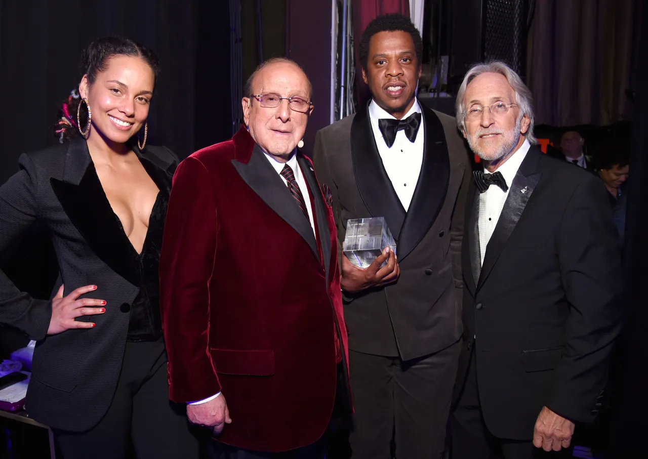 NEW YORK, NY - JANUARY 27: Recording artist Alicia Keys, host Clive Davis, Honoree Jay-Z, and Recording Academy and MusiCares President/CEO Neil Portnow attend the Clive Davis and Recording Academy Pre-GRAMMY Gala and GRAMMY Salute to Industry Icons Honoring Jay-Z on January 27, 2018 in New York City. (Photo by Michael Kovac/Getty Images for NARAS)