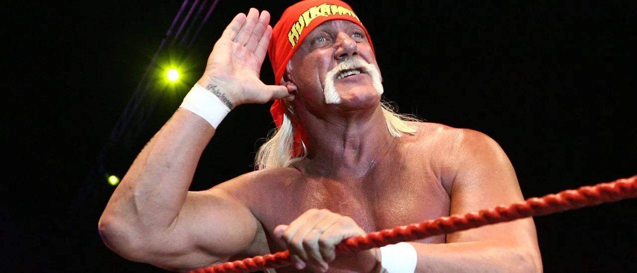 PERTH, AUSTRALIA - NOVEMBER 24: Hulk Hogan gestures to the audience during his Hulkamania Tour at the Burswood Dome on November 24, 2009 in Perth, Australia. (Photo by Paul Kane/Getty Images)