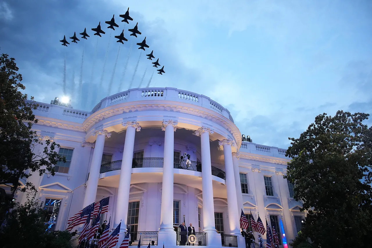 WASHINGTON, DC - JUNE 14: U.S. Air Force Thunderbirds and the U.S. Navy Blue Angels perform a flyover during the National Anthem at UFC Freedom 250 on the South Lawn of the White House on June 14, 2026 in Washington, DC. President Trump is hosting a series of Ultimate Fighting Championship matches on his 80th birthday, which the White House is calling "a once-in-a-generation celebration of the American fighting spirit.” (Photo by Andrew Harnik/Getty Images)