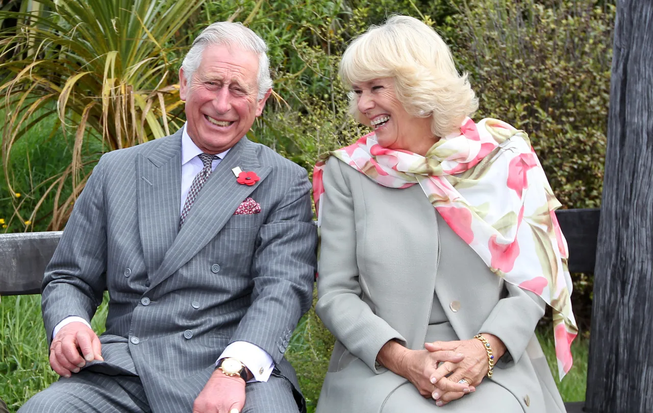 DUNEDIN, NEW ZEALAND - NOVEMBER 5: Prince Charles, Prince of Wales and Camilla, Duchess of Cornwall continue to laugh after a bumble bee took a liking to Prince Charles during their visit to the Orokonui Ecosanctuary on November 5, 2015 in Dunedin, New Zealand. The Royal couple are on a 12-day tour visiting seven regions in New Zealand and three states and one territory in Australia. (Photo by Rob Jefferies/Getty Images)