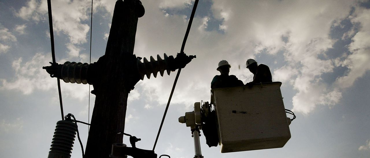 Lineworker Killed While Restoring Power Following Brutal Winter Storm