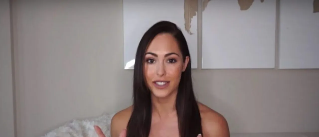 Hope Beel Goes Topless At The Beach – See The Photo | The Daily Caller