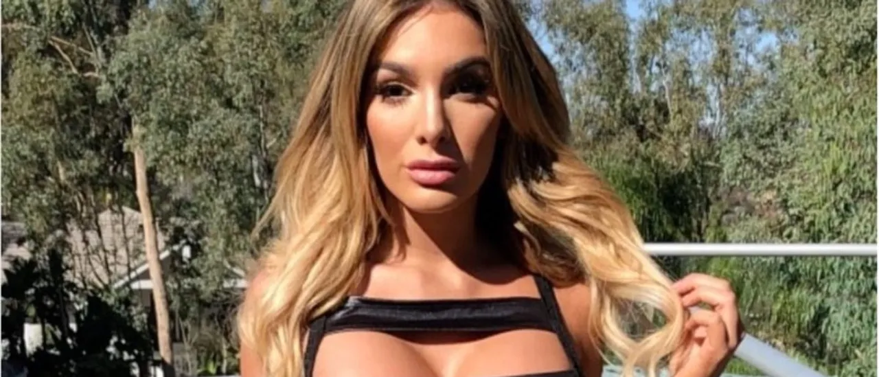 Lyna Perez Burns Down The Internet With Shocking Topless Photo | The