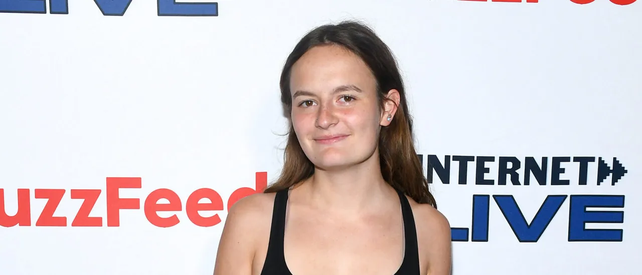 ‘Disaster Girl’ Zoe Roth Sells The Famous Meme As An NFT For $490,000 ...
