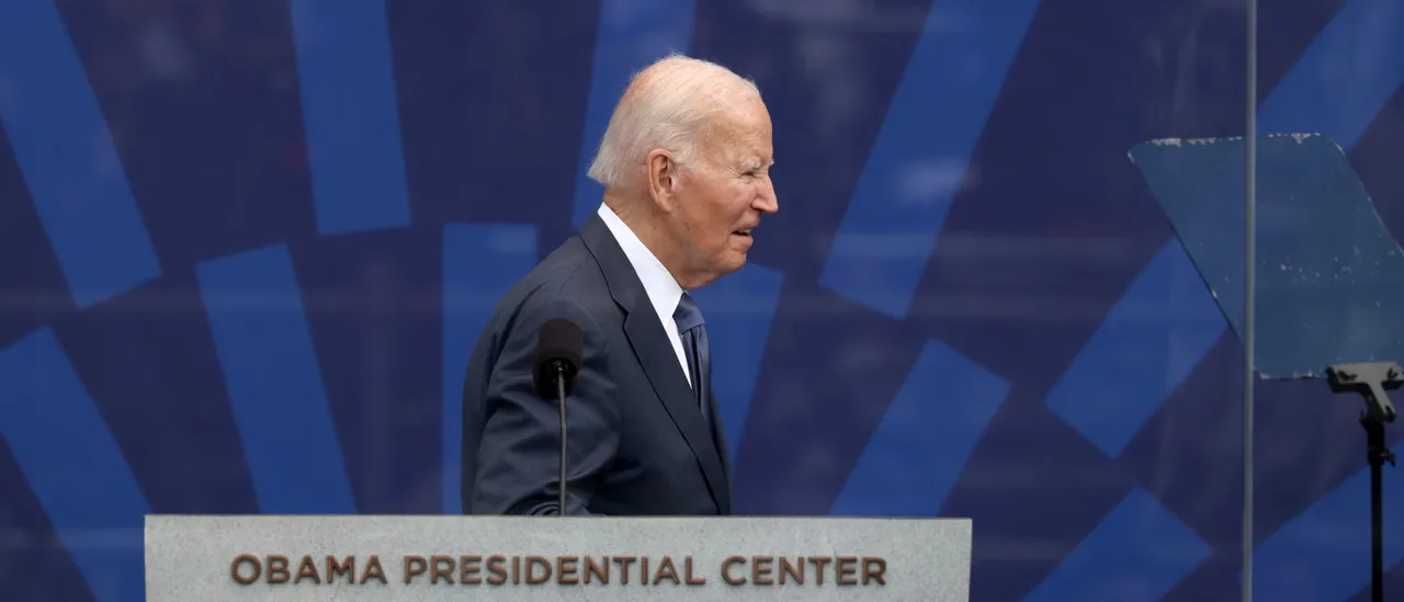Biden Left Wandering On Stage At Obama Library Opening, Shouts For Granddaughter