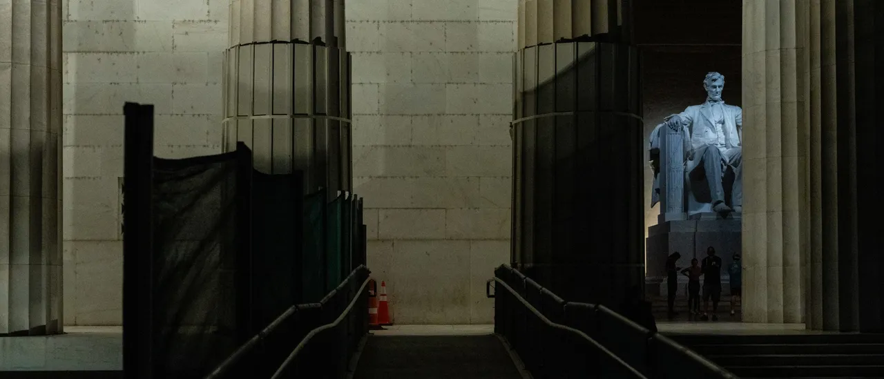 Chamber Hidden Beneath Iconic U.S. Landmark Finally Opens After 100 Years
