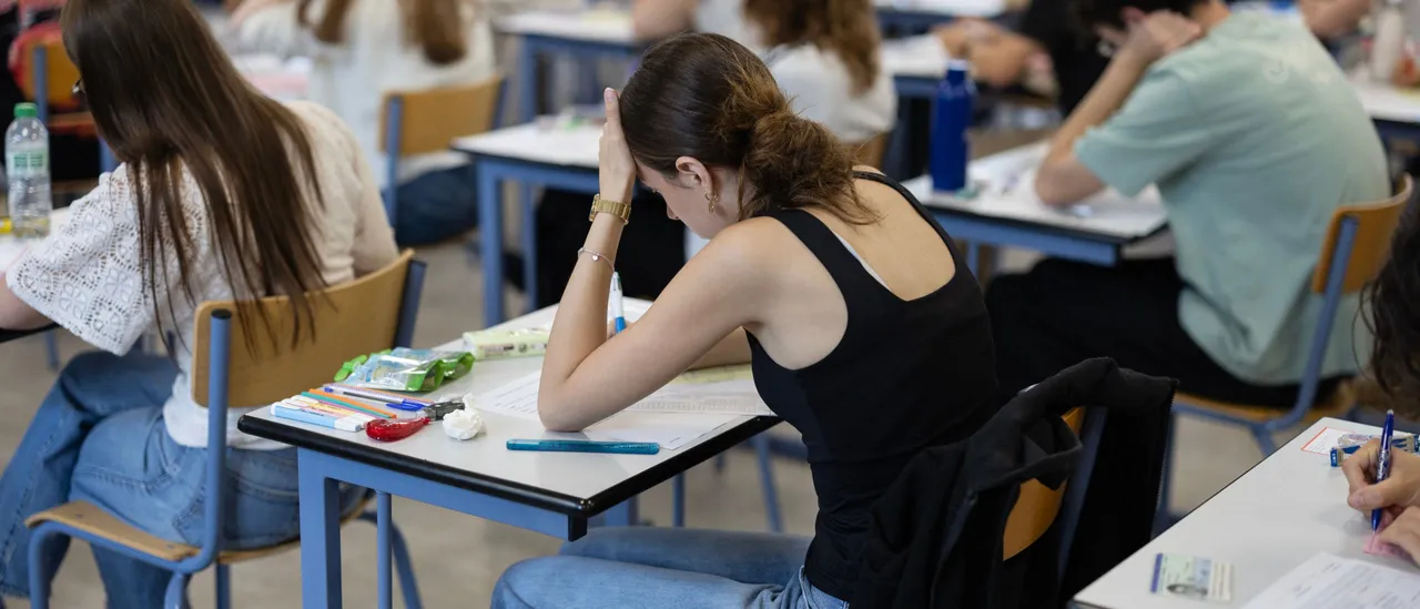 Ivy League Professor Warns AI Is Making Students Dumber After Cheating Scandal