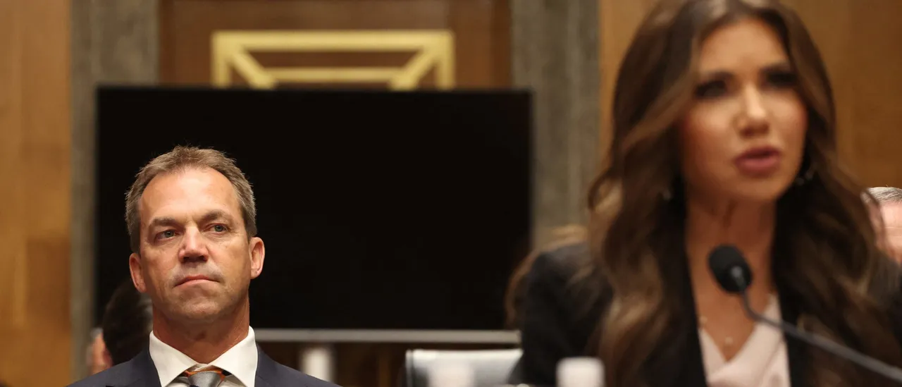 Former DHS Secretary To Divorce Bimbo Obsessed Cross Dressing Husband