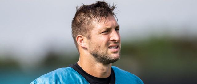 LOOK: Tim Tebow's muscles are getting ridiculous 