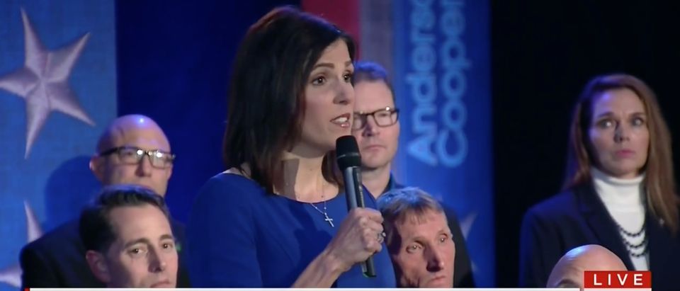 Watch Taya Kyle Confront Obama During Town Hall Event On Guns In America