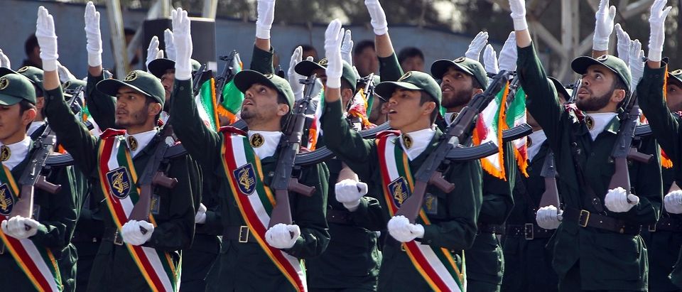 Iranian elite revolutionary guards march
