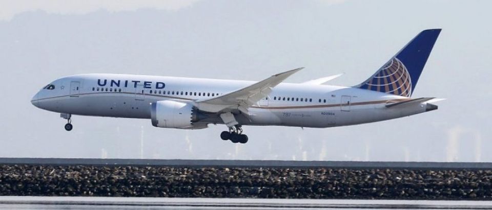 File photo of a United Airlines Boeing 787 Dreamliner touching down at San Francisco International Airport, San Francisco