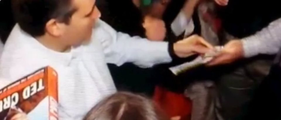 Cruz Caught On Camera Allegedly Bribing GOP Delegate (YouTube)