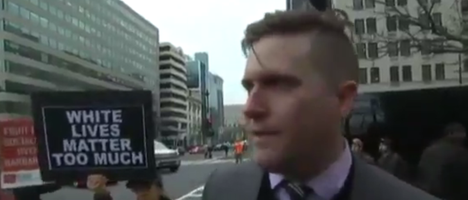 2017-01-24-08_51_59-the-current-year-on-twitter_-_video-of-richardbspencer-getting-punched-by-prote