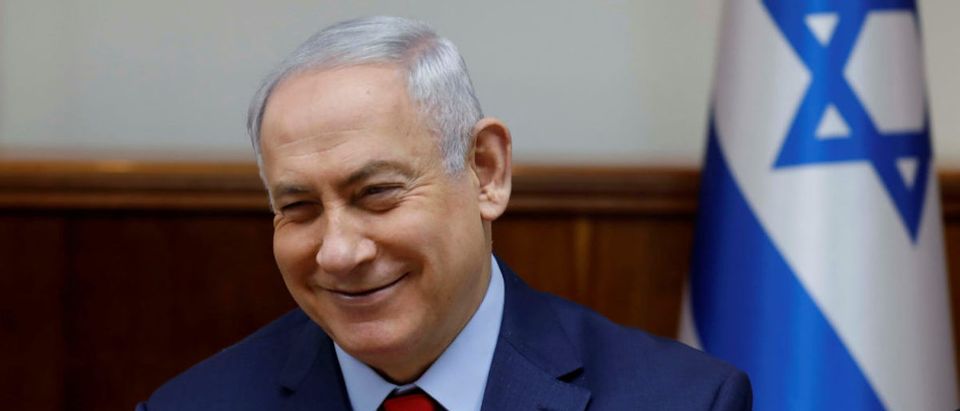 Israeli Prime Minister Benjamin Netanyahu attends the weekly cabinet meeting at his office in Jerusalem June 25, 2017. (Photo: REUTERS/Ronen Zvulun)
