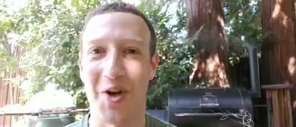 "Live grilling in my backyard" [Screenshot/Facebook/Public - User: Mark Zuckerberg]