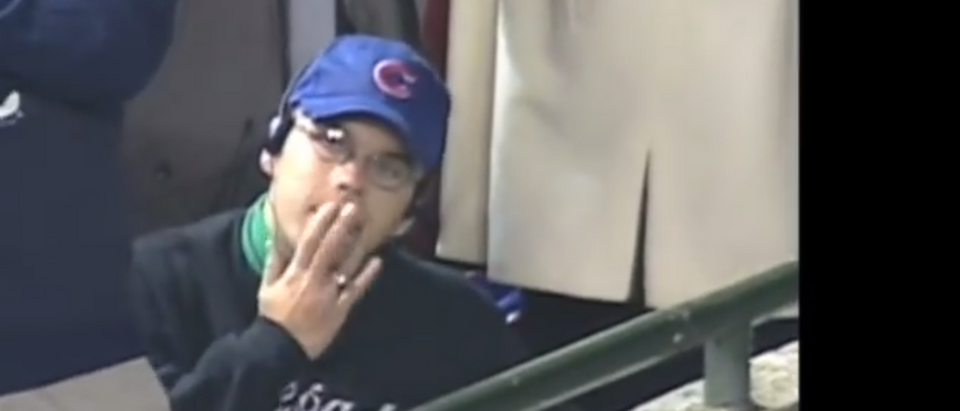 The Chicago Cubs gave a World Series ring to their most maligned fan — Steve  Bartman
