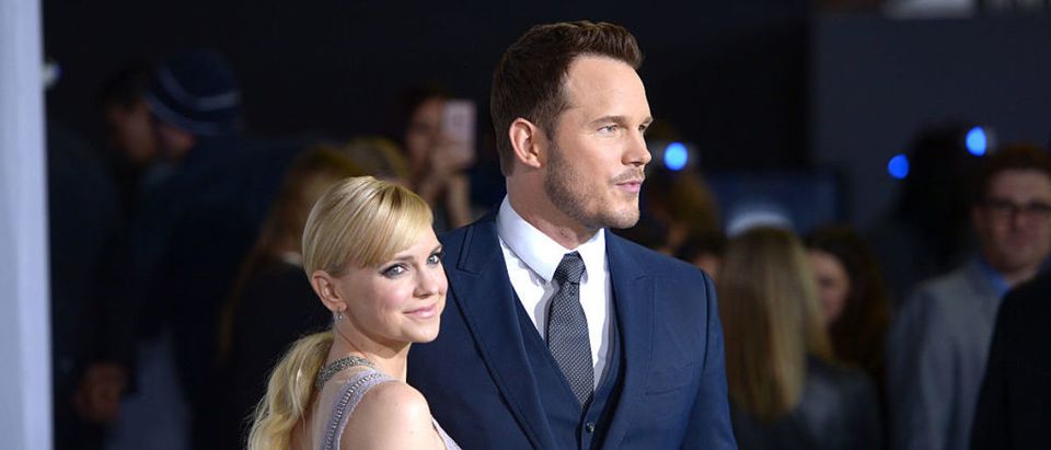 Actors Anna Faris and Chris Pratt attend the premiere of Columbia Pictures' 'Passengers' at Regency Village Theatre on December 14, 2016 in Westwood, California. (Photo by Matt Winkelmeyer/Getty Images)