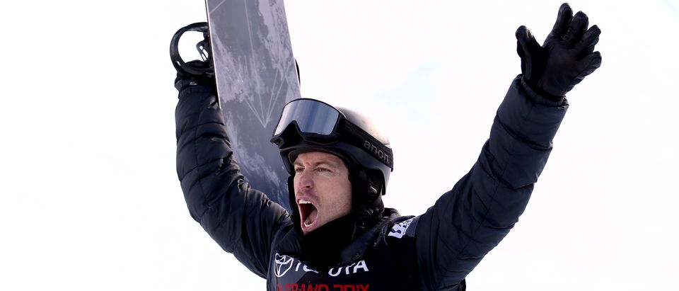 Shaun White #2 celebrates his score of his final run in the Men's Snowboard Halfpipe final during the Toyota U.S. Grand Prix on January 13, 2018 in Snowmass, Colorado. (Photo by Matthew Stockman/Getty Images)