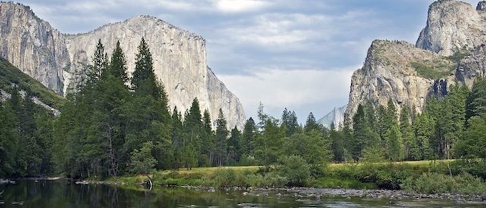 Yosemite_Valley_Feature_Shot