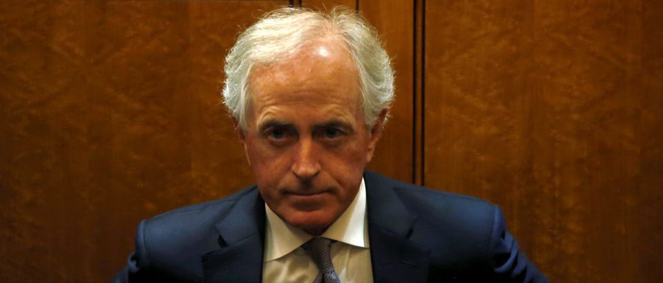 Senator Bob Corker (R-TN) stands in an elevator as he arrives for a nomination vote at the U.S. Capitol in Washington, U.S., December 19, 2017. REUTERS/Joshua Roberts - RC1BA13B71F0
