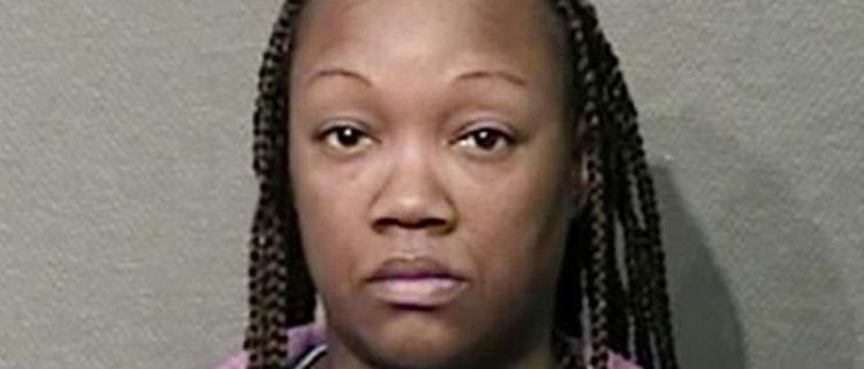 A former 911 operator was found guilty of hanging up on thousands of people calling for emergency services and was sentenced to jail time, a Houston court concluded Wednesday. (Photo: Crenshanda Williams/Mug Shot/Houston Police Department)