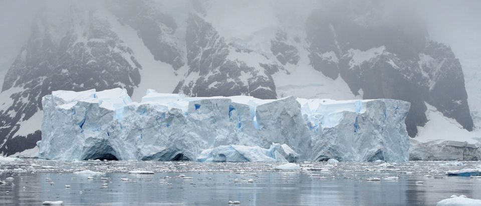 antarctica iceberg breaking off 2017