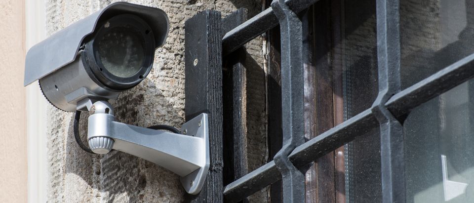 Security with a video surveillance camera at a jailhouse window (Photo: Shutterstock/manfredxy) | Costa Rica Prison Cams Stored Two Years