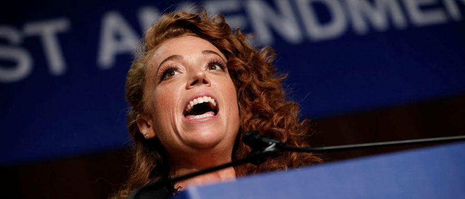Comedian Michelle Wolf performs at the White House Correspondents' Association dinner in Washington, U.S., April 28, 2018. REUTERS/Aaron P. Bernstein - RC17C939DCE0