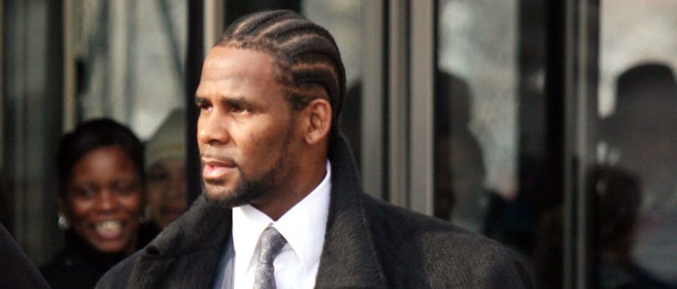 R. Kelly Arrives In Court For Child Pornography