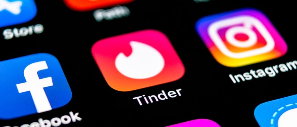 Russia to Tinder: Hand over the data. (BigTunaOnline, Shutterstock)