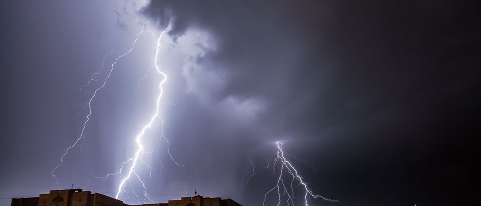 lightning in sailboat