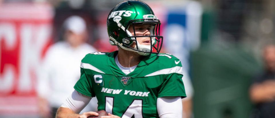 Jets QB Sam Darnold reportedly to wear special pad to protect spleen