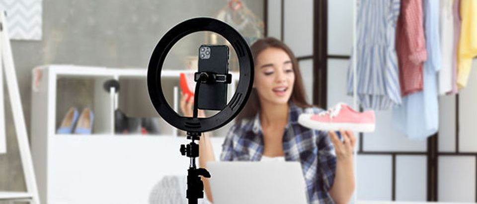 Recording Videos Like A Pro Is Easy With This Setup That’s On Sale