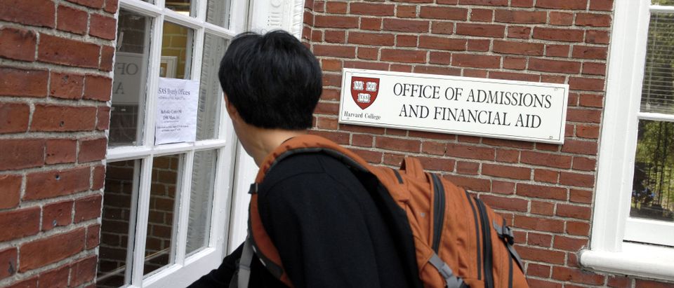Harvard Ends Early Admission Policy