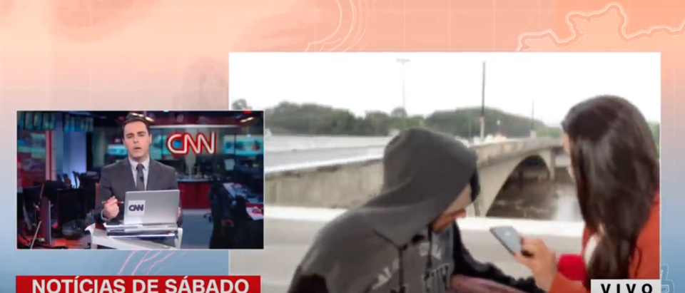 CNN Brazil reporter Bruna Macedo was robbed on live TV Sunday. (Screenshot YouTube Meu Pedacinho)