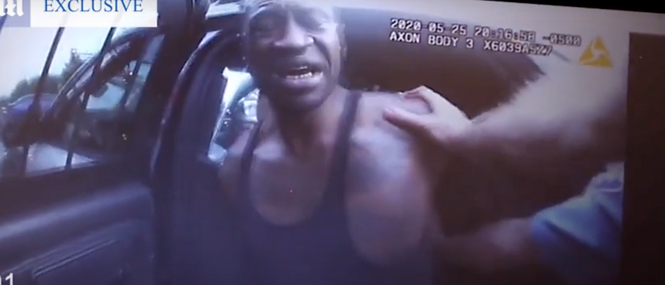 Leaked footage from body cam's appear to show George Floyd's final moments. (Screenshot YouTube Daily Mail, https://www.youtube.com/watch?v=YPSwqp5fdIw)