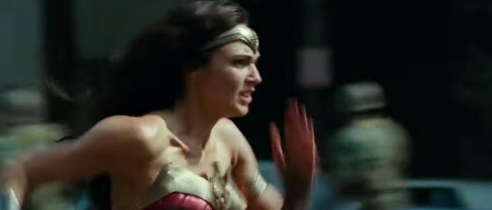 Wonder Woman 1984 (Credit: Screenshot/YouTube https://www.youtube.com/watch?v=tHVVYooC1Cw&app=desktop)