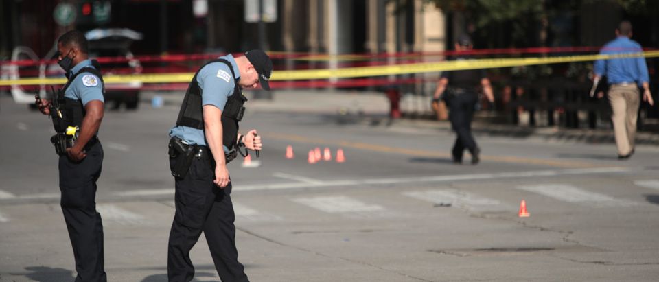 9 Dead 37 Shot In Violent Chicago Weekend The Daily Caller 6368
