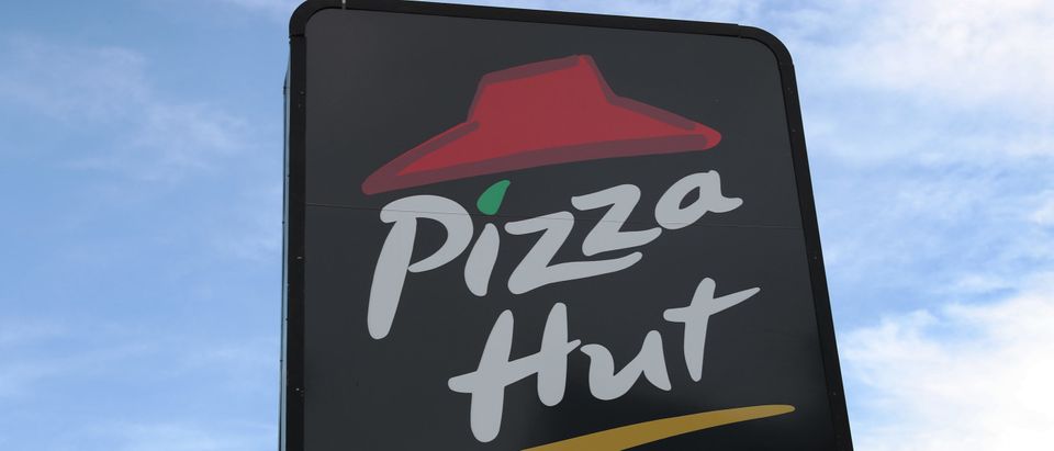 Pizza Hut To Close 300 Locations After Big Franchisee Goes Bankrupt