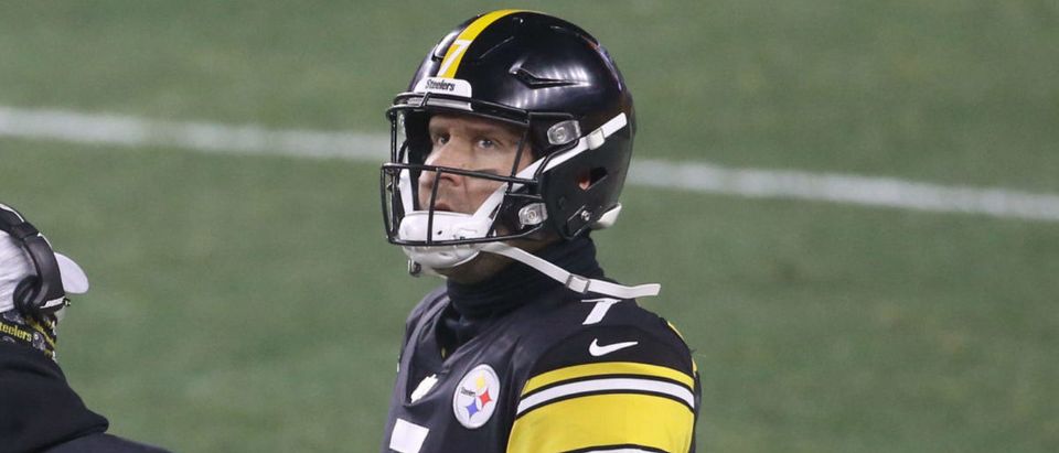 Jan 10, 2021; Pittsburgh, PA, USA; Pittsburgh Steelers quarterback Ben Roethlisberger (7) reacts in the fourth quarter of an AFC Wild Card playoff game against the Cleveland Browns at Heinz Field. Mandatory Credit: Charles LeClaire-USA TODAY Sports via Reuters