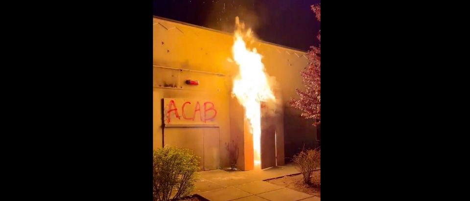Portland protesters set fire to the Portland Police Association Building Tuesdayn night [Twitter:Screenshot:Public User Grace Morgan]