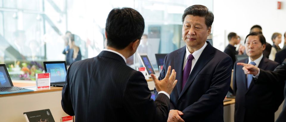 Chinese President Xi Jinping Visits Washington State University Technology Center