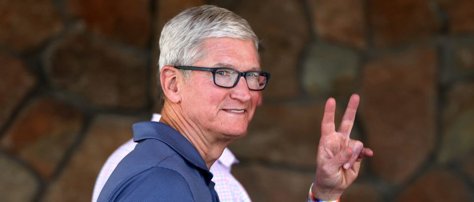 Apple CEO Tim Cook attends the Sun Valley Conference on July 08, 2021 in Sun Valley, Idaho. (Photo by Kevin Dietsch/Getty Images)