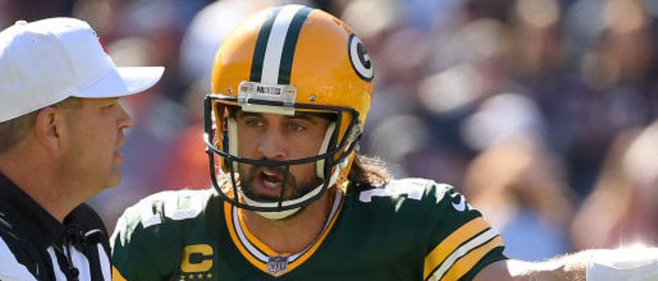 Watch Aaron Rodgers yell 'I still own you' at Bears fans after