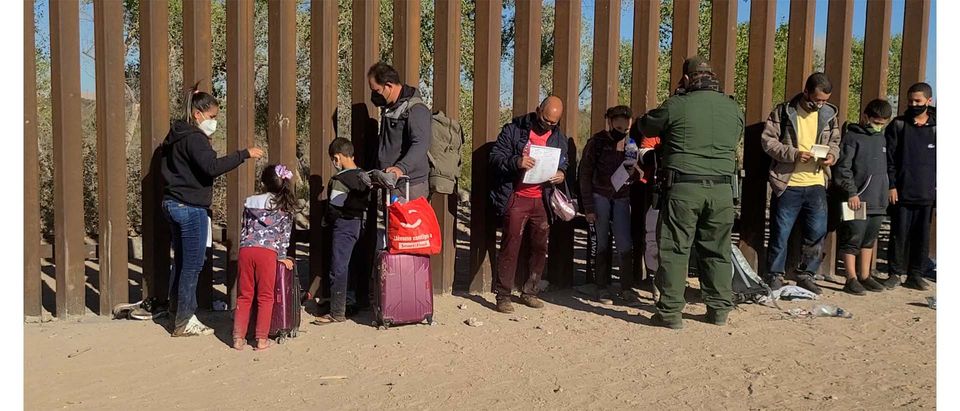Migrants Apprehended In Yuma