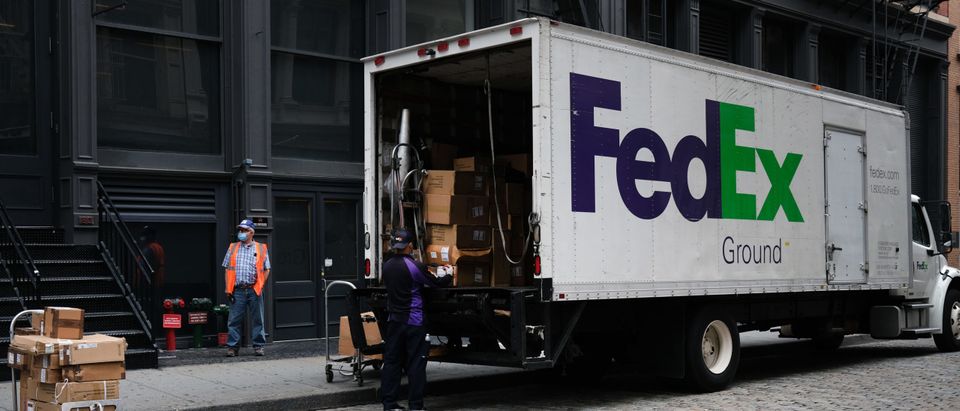 FedEx Beats Expected Earnings In Quarterly Report