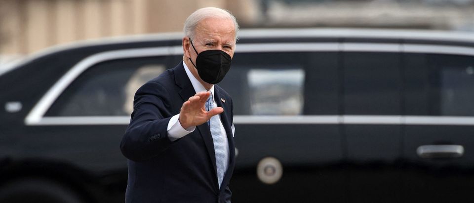 US President Joe Biden arrives to board Air Force One at Columbia Metropolitan Airport in West Columbia, South Carolina, on December 17, 2021. - President Biden is traveling to Wilmington, Delaware. (Photo by MANDEL NGAN / AFP) (Photo by MANDEL NGAN/AFP via Getty Images)